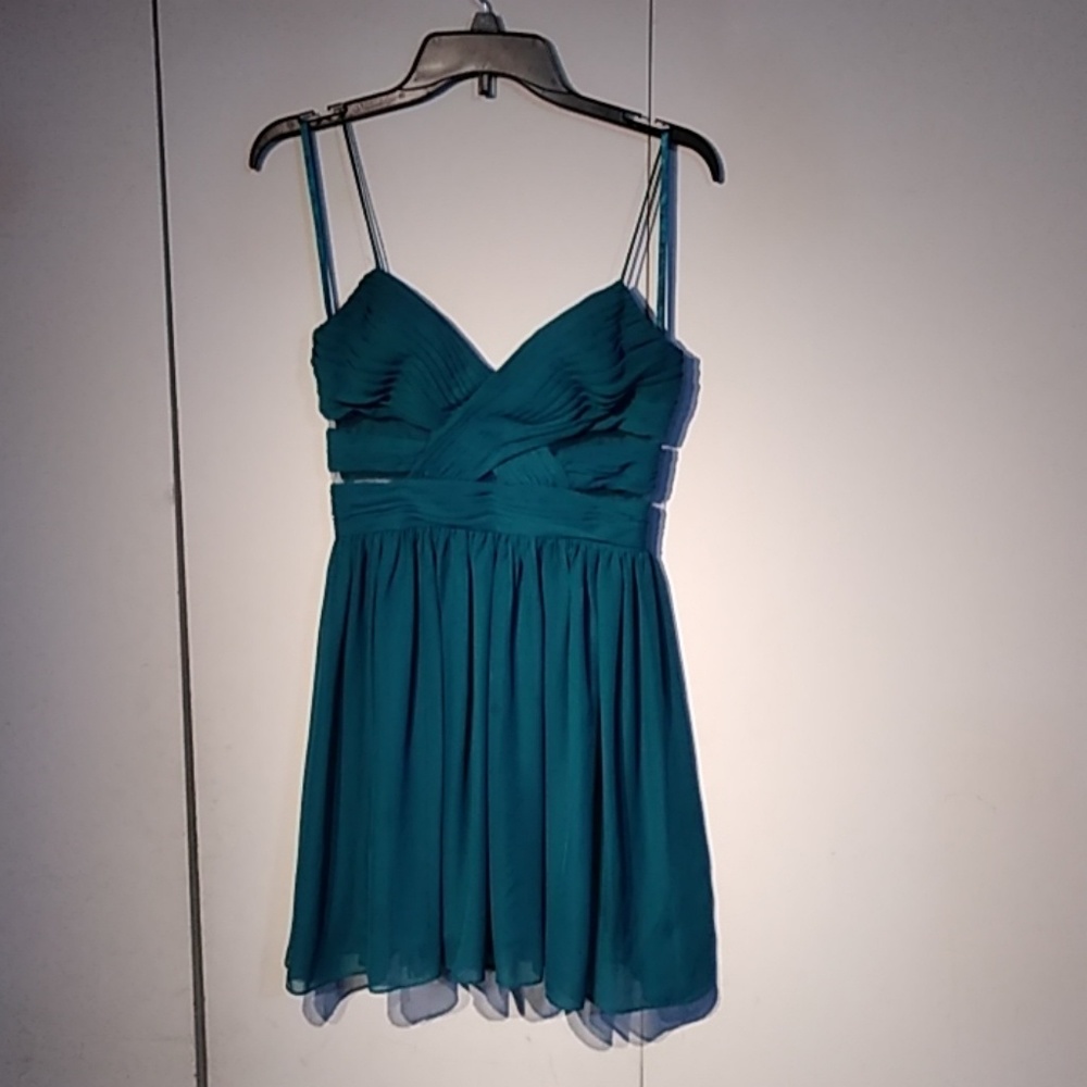 Deep teal spaghetti-strap prom/homecoming dress
